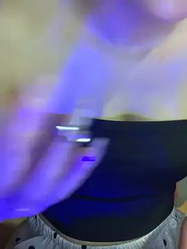 Linhtruong  online show from 04.13.26