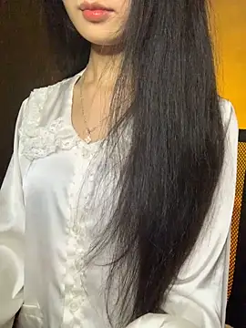 Nhinhi18 online show from 11.27.25