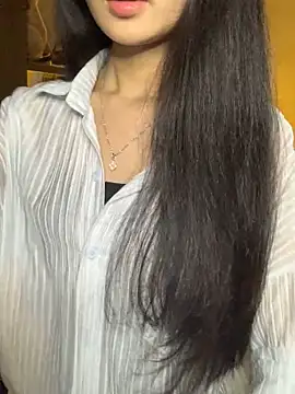 Nhinhi18 online show from 02.28.26