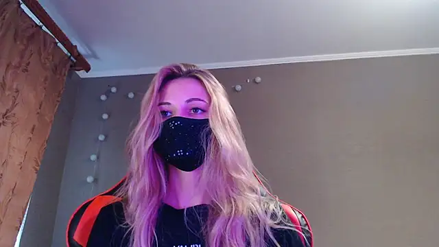 Iris lave online show from 10.18.25