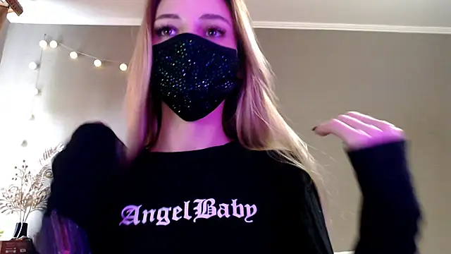 Snapshot of Iris_lave chatting on 05.09.26 Iris lave online show from 05.09.26