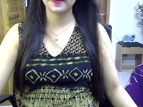 Snapshot of Obonti_2000 chatting on 10.25.25 Obonti 2000 online show from 10.25.25