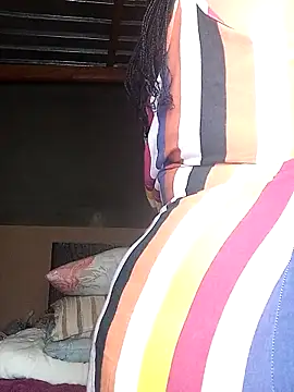 Snapshot of Moretl chatting on 10.29.25 Moretl online show from 10.29.25