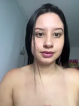 Snapshot of lucy_grey25 chatting on 02.02.26 lucy grey25 online show from 02.02.26