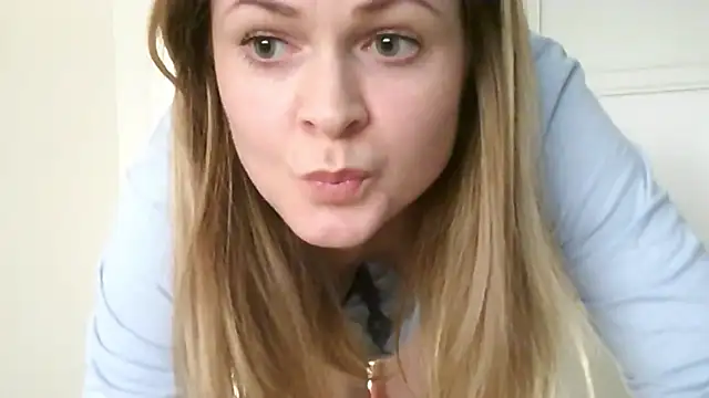 Snapshot of Ginger-bb chatting on 03.27.26 Ginger-bb online show from 03.27.26