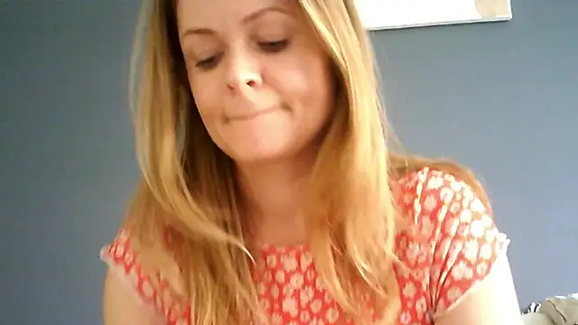 Snapshot of Ginger-bb chatting on 04.17.26 Ginger-bb online show from 04.17.26