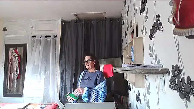 Mistress-Ivy51 online show from 04.20.26