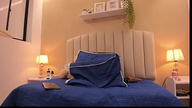 Rachel Donnelly online show from 11.21.25