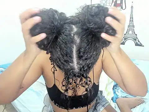 Snapshot of Hellen_scot chatting on 12.05.25 Hellen scot online show from 12.05.25