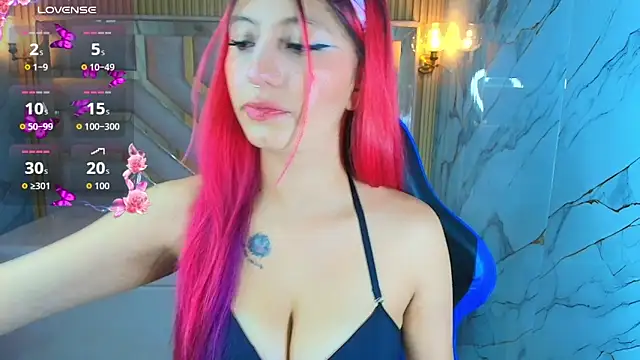 Snapshot of lola_bonnie_r chatting on 11.13.25 lola bonnie r online show from 11.13.25