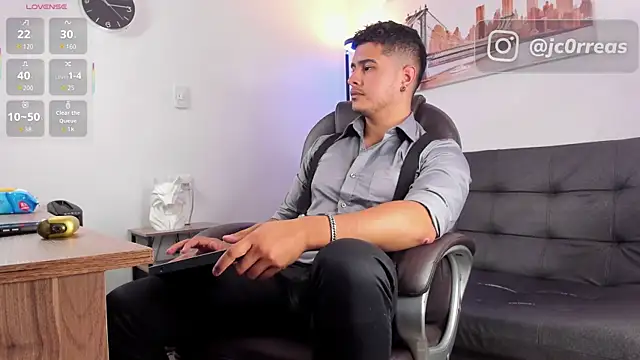  Juanes online show from 12.15.25