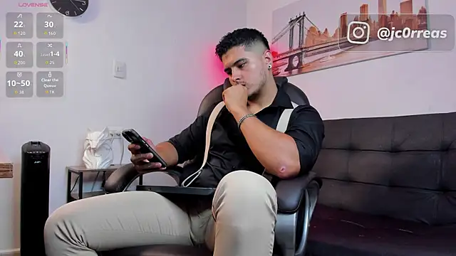  Juanes online show from 12.18.25