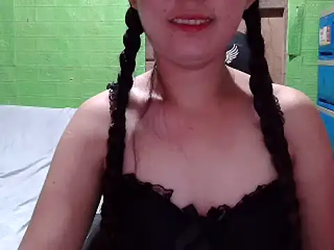 Snapshot of lucky_rona chatting on 06.19.26 lucky rona online show from 06.19.26