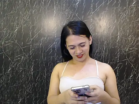 Snapshot of ur_asianpretty chatting on 04.28.26 ur asianpretty online show from 04.28.26