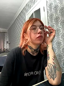 Snapshot of Nancyhot777 chatting on 10.16.25 Nancyhot777 online show from 10.16.25