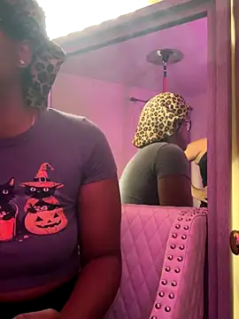 Tu GataLinda online show from 09.16.25