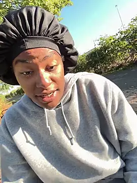 Tu GataLinda online show from 10.05.25