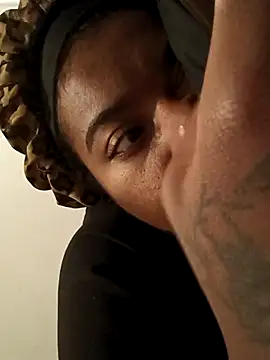 Tu GataLinda online show from 11.13.25