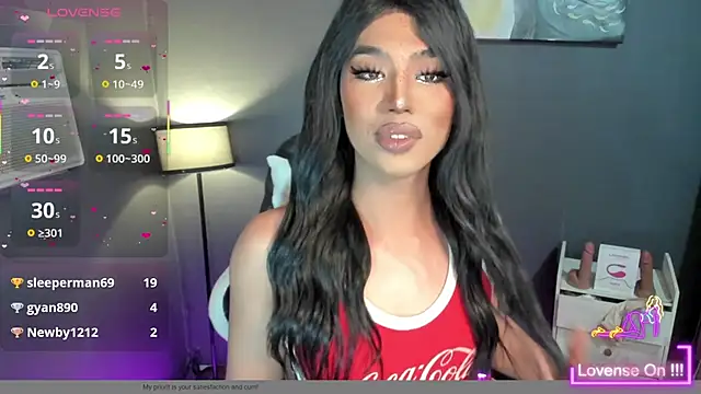 Snapshot of SexGoddess_Seraphina chatting on 10.19.25 SexGoddess Seraphina online show from 10.19.25