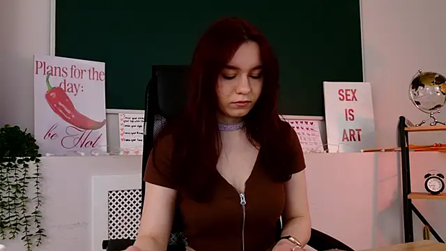 Snapshot of NoraHaynes chatting on 05.14.26 NoraHaynes online show from 05.14.26