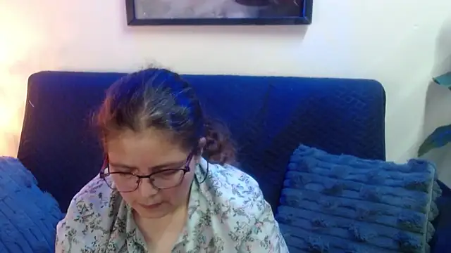 Snapshot of Linda_banks_ chatting on 04.22.26 Linda banks online show from 04.22.26