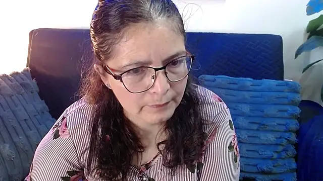 Snapshot of Linda_banks_ chatting on 06.17.26 Linda banks online show from 06.17.26