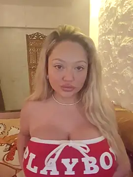 Snapshot of misstitmouseofficial chatting on 09.14.25 misstitmouseofficial online show from 09.14.25