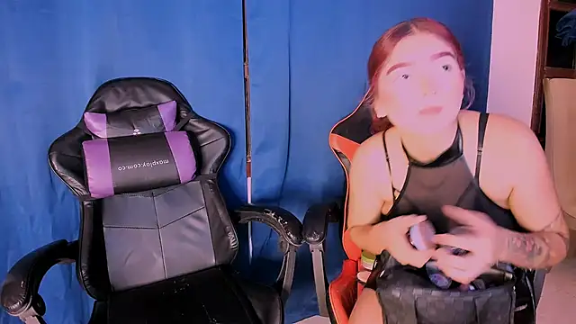 nahomy ryans online show from 09.21.25