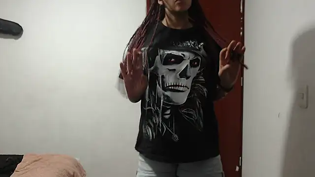 annie clark2 online show from 03.20.25