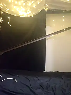 VeiledMuse online show from 11.18.25