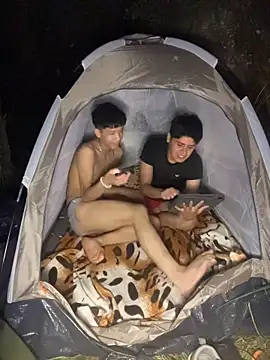 Kailertwink online show from 05.13.26