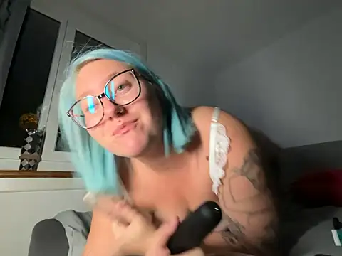 lablonde2025 online show from 09.30.25