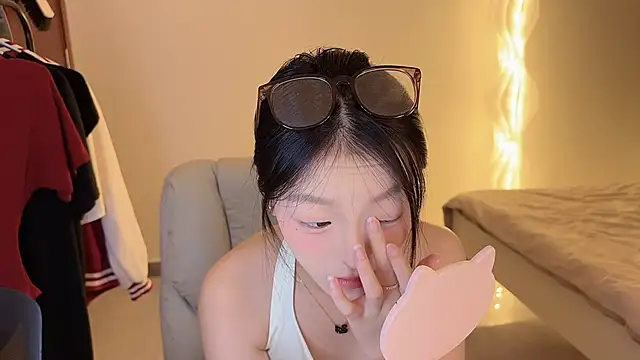 Robin-o3 online show from 09.21.25