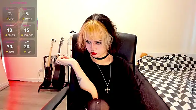 LiyaLuna online show from 11.06.25