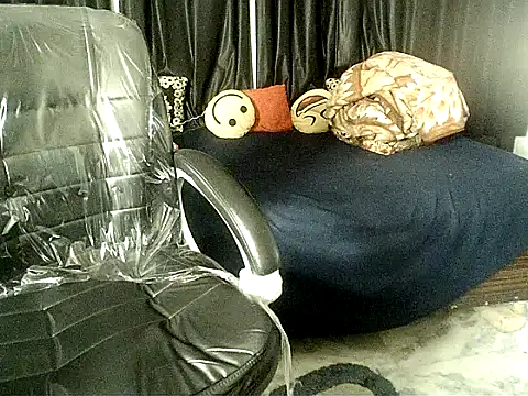 Anaconda-Mall online show from 12.14.25