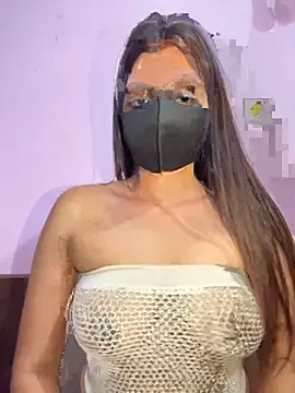 Snapshot of _01ruhi chatting on 10.13.25 01ruhi online show from 10.13.25