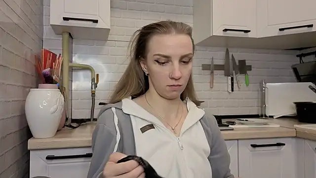 Edena  online show from 04.10.26