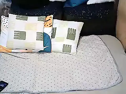 Snapshot of xxhottinybabe chatting on 10.15.25 xxhottinybabe online show from 10.15.25