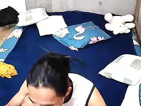 Snapshot of xxhottinybabe chatting on 06.15.26 xxhottinybabe online show from 06.15.26