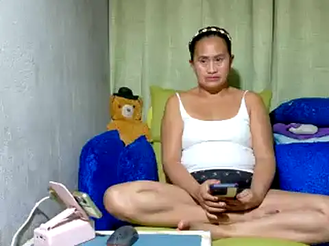 Snapshot of xxloveheart chatting on 03.19.26 xxloveheart online show from 03.19.26