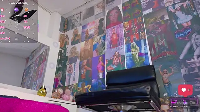 Snapshot of Mistileav chatting on 04.07.26 Mistileav online show from 04.07.26