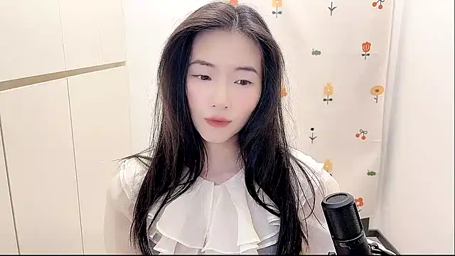 Snapshot of Rosalind_xixi chatting on 10.08.25 Rosalind xixi online show from 10.08.25