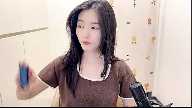 Snapshot of Rosalind_xixi chatting on 10.20.25 Rosalind xixi online show from 10.20.25