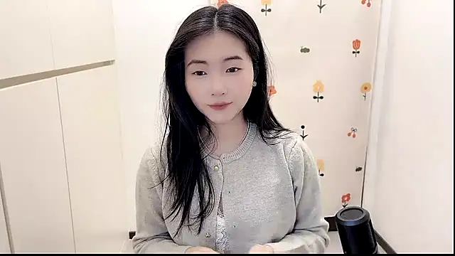 Snapshot of Rosalind_xixi chatting on 10.24.25 Rosalind xixi online show from 10.24.25