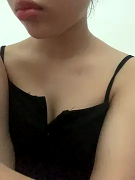 Nguyenha11 online show from 09.28.25