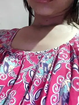 Snapshot of sana-5 chatting on 04.28.26 sana-5 online show from 04.28.26