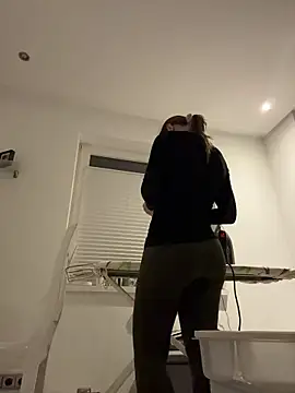 IsabellaEtha online show from 10.09.25