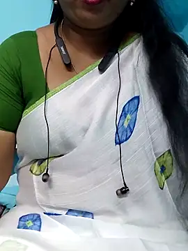 Snapshot of yelmaji91 chatting on 10.22.25 yelmaji91 online show from 10.22.25