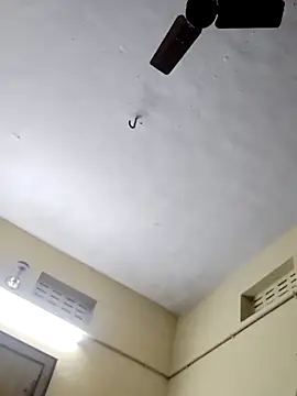 Snapshot of yelmaji91 chatting on 11.28.25 yelmaji91 online show from 11.28.25