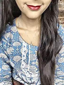 Snapshot of Indian-Aleena chatting on 11.19.25 Indian-Aleena online show from 11.19.25